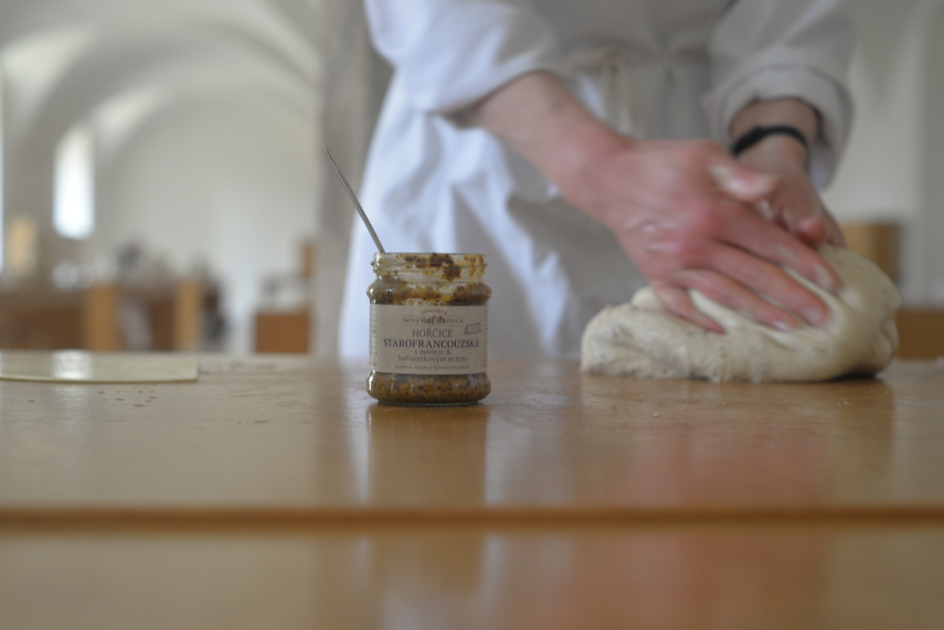 Nesmí chybět hořčice